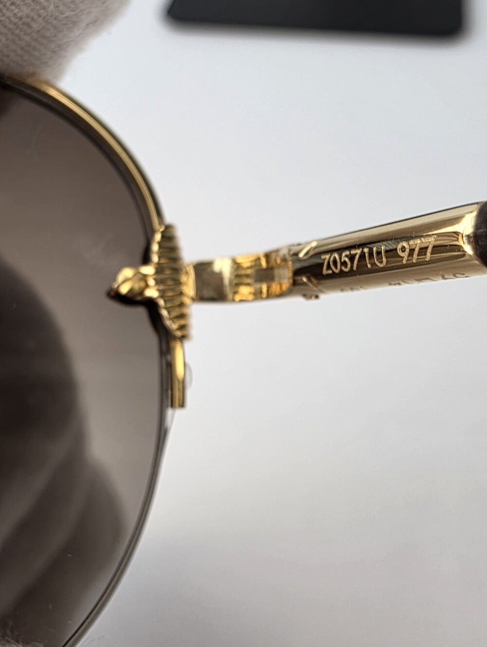 Louis Vuitton Monogram Petite Viola Pilote Aviator Sunglasses - Picture 12 of 16